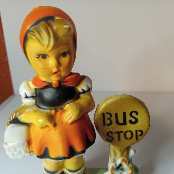 Set of 2 Kitch Plastic 50s Figurines 4.5 in tall Made in Macau - Picture 4 of 12